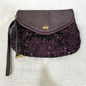 NWT Juicy Couture Traveler Wristlet, Grape